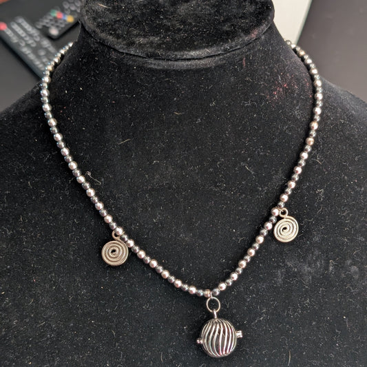 ✨Spiralscent✨| Hematite Aromatherapy Necklace with Spirals