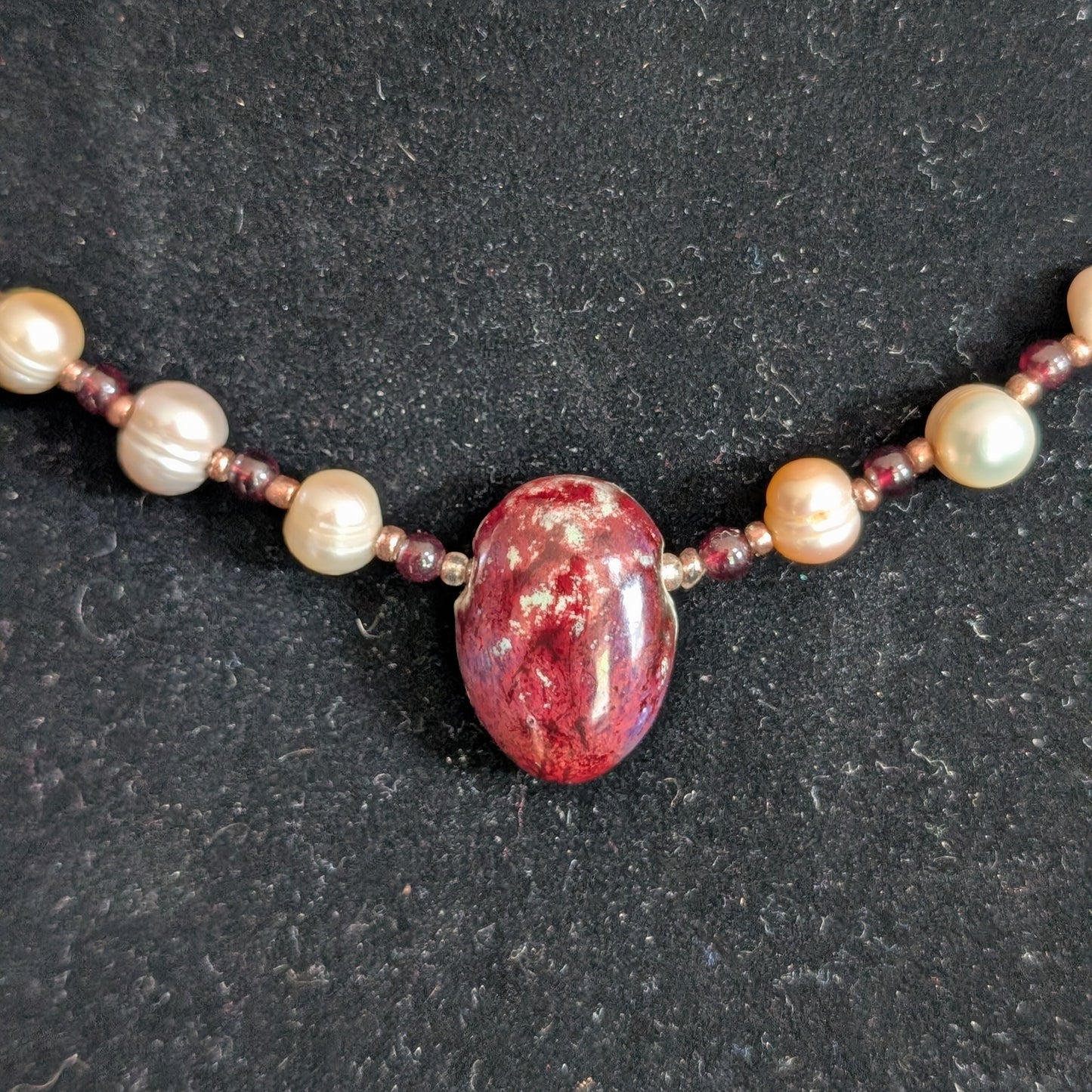 ✨The Red Heir✨| Pearl & Garnet Choker with Stone Pendant & Lucky Clover