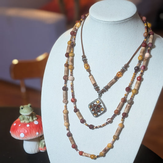 ✨The Spirift Amulet✨| Mookaite Jasper and Wood 3-Strand Necklace with Pendant