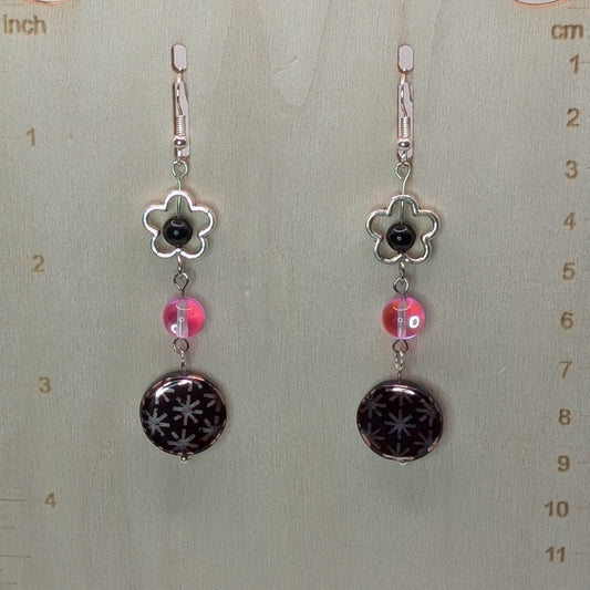 ✨Nightpetal✨| Black Tourmaline & Glass Daisy Earrings