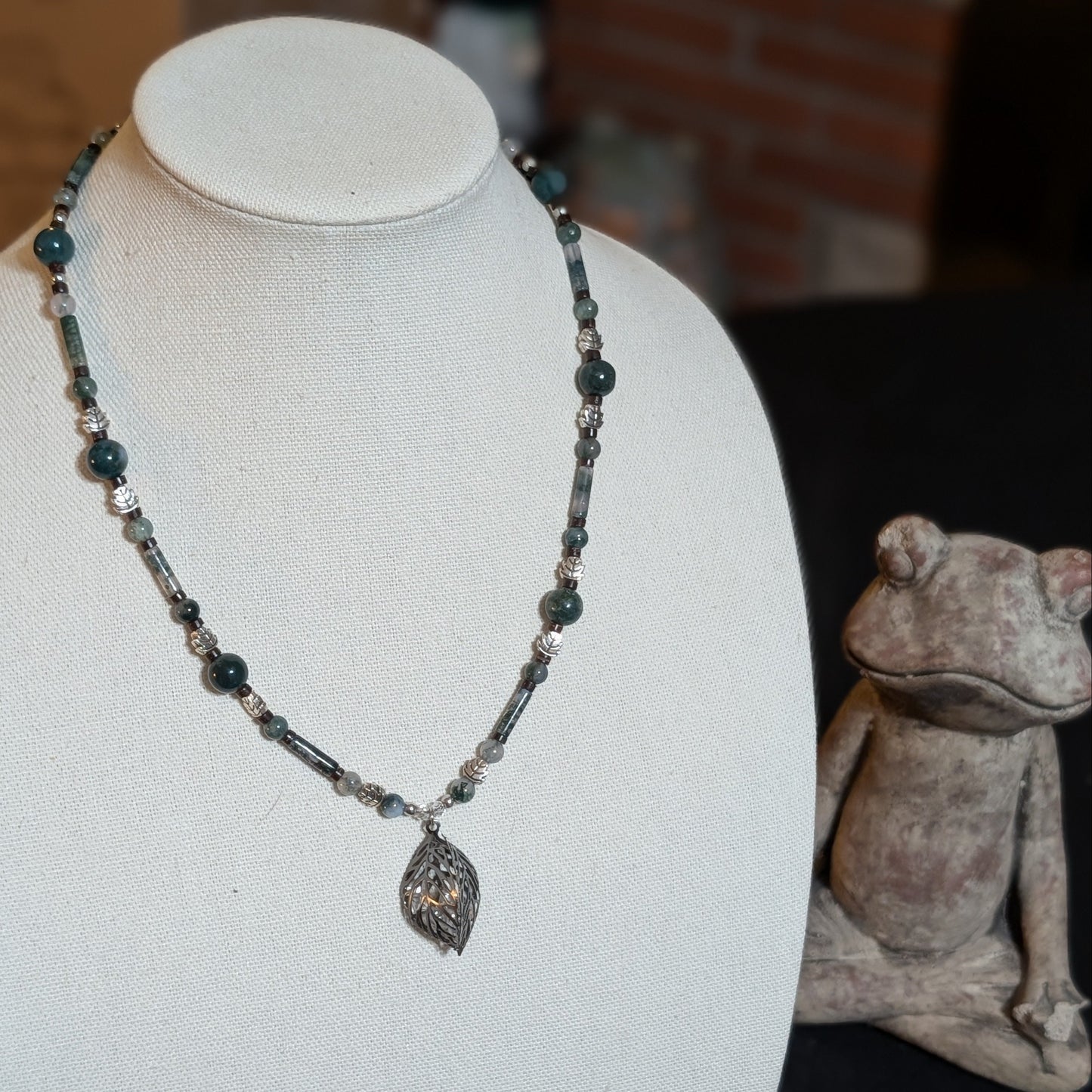 ✨Mossleaf Glen✨| Moss Agate & Wood Necklace with 3D Metal Filigree Leaf Pendant