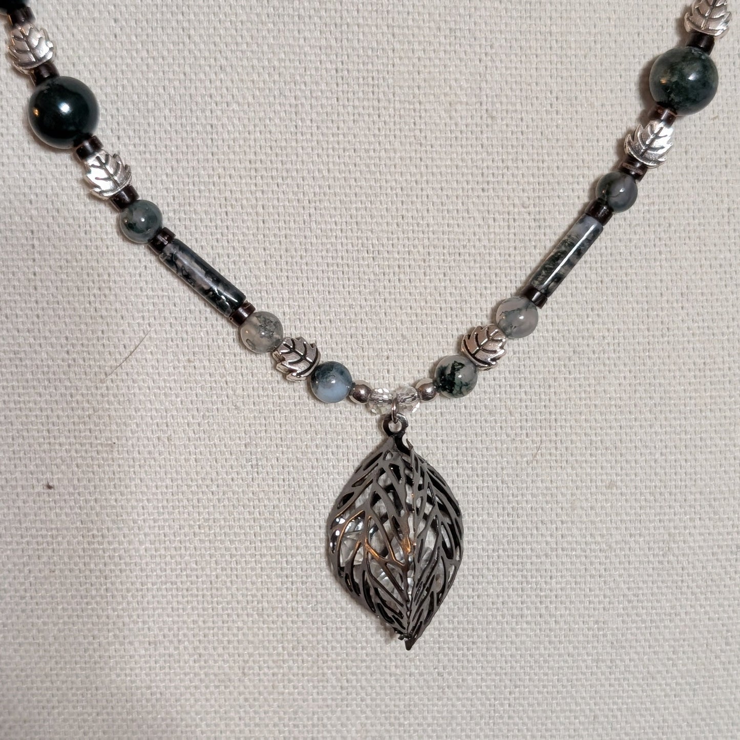 ✨Mossleaf Glen✨| Moss Agate & Wood Necklace with 3D Metal Filigree Leaf Pendant