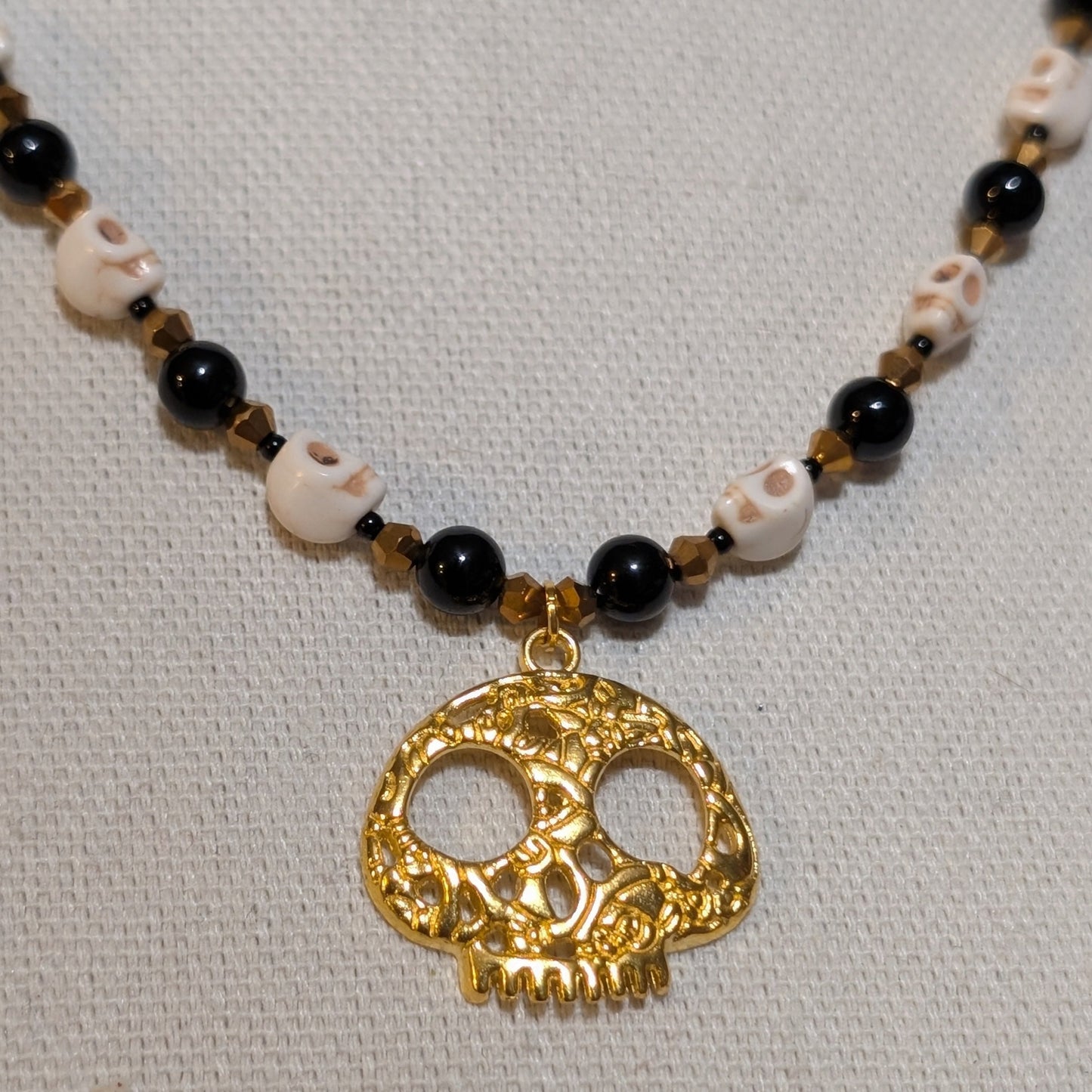 ✨Plundergeist✨| Onyx, Skull & Gold-Toned Filigree Pirate Necklace