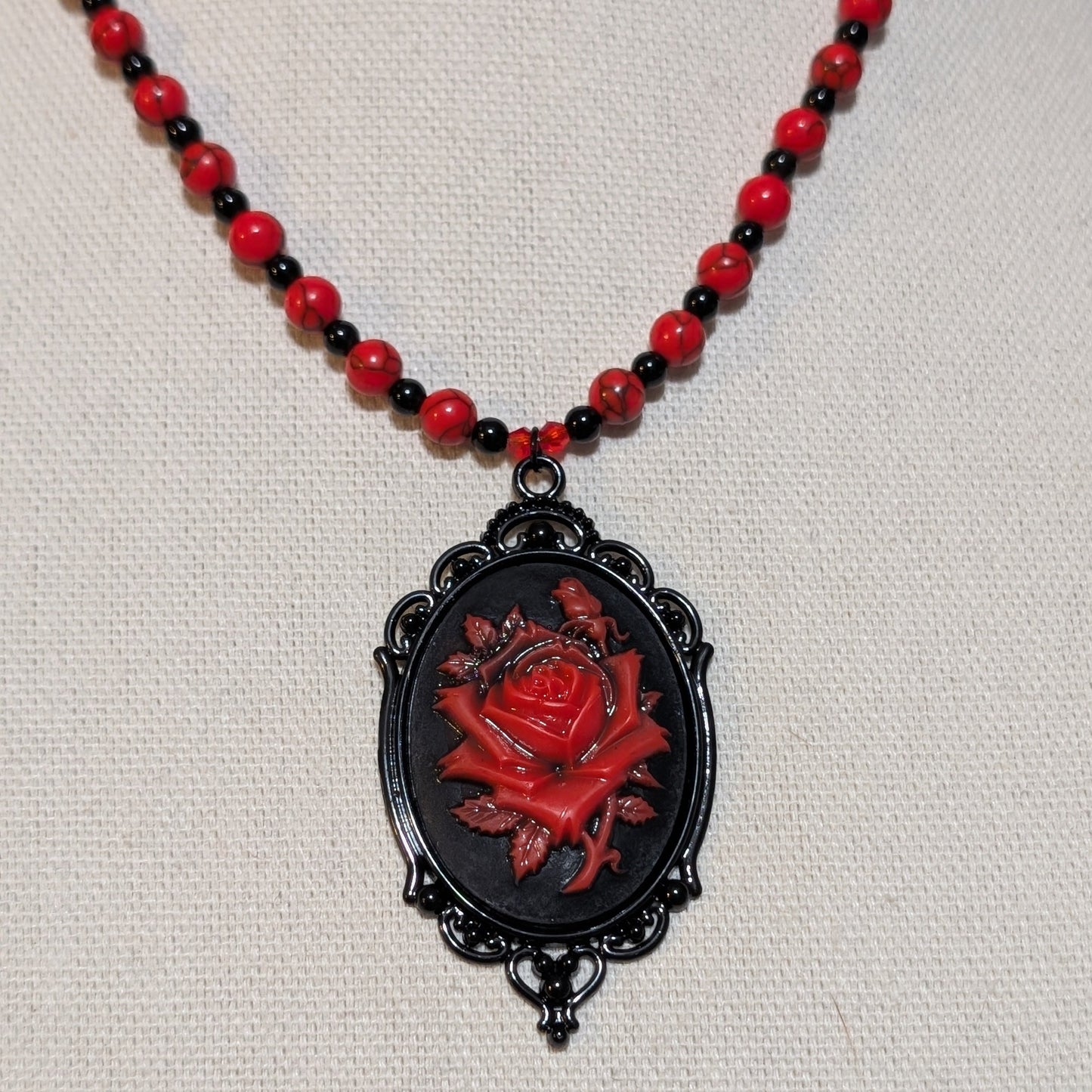 ✨Petalvenom✨| Red Turquoise & Onyx Necklace with Gothic Rose Cameo