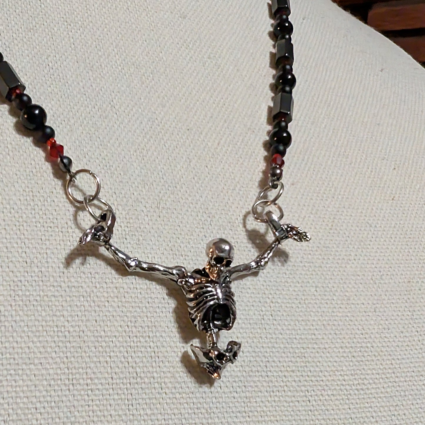 ✨Sangrim✨| Hematite & Onyx Skeleton Pendant Necklace