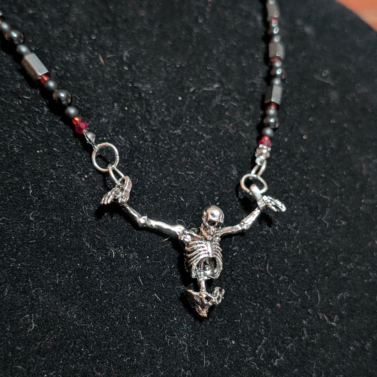 ✨Sangrim✨| Hematite & Onyx Skeleton Pendant Necklace