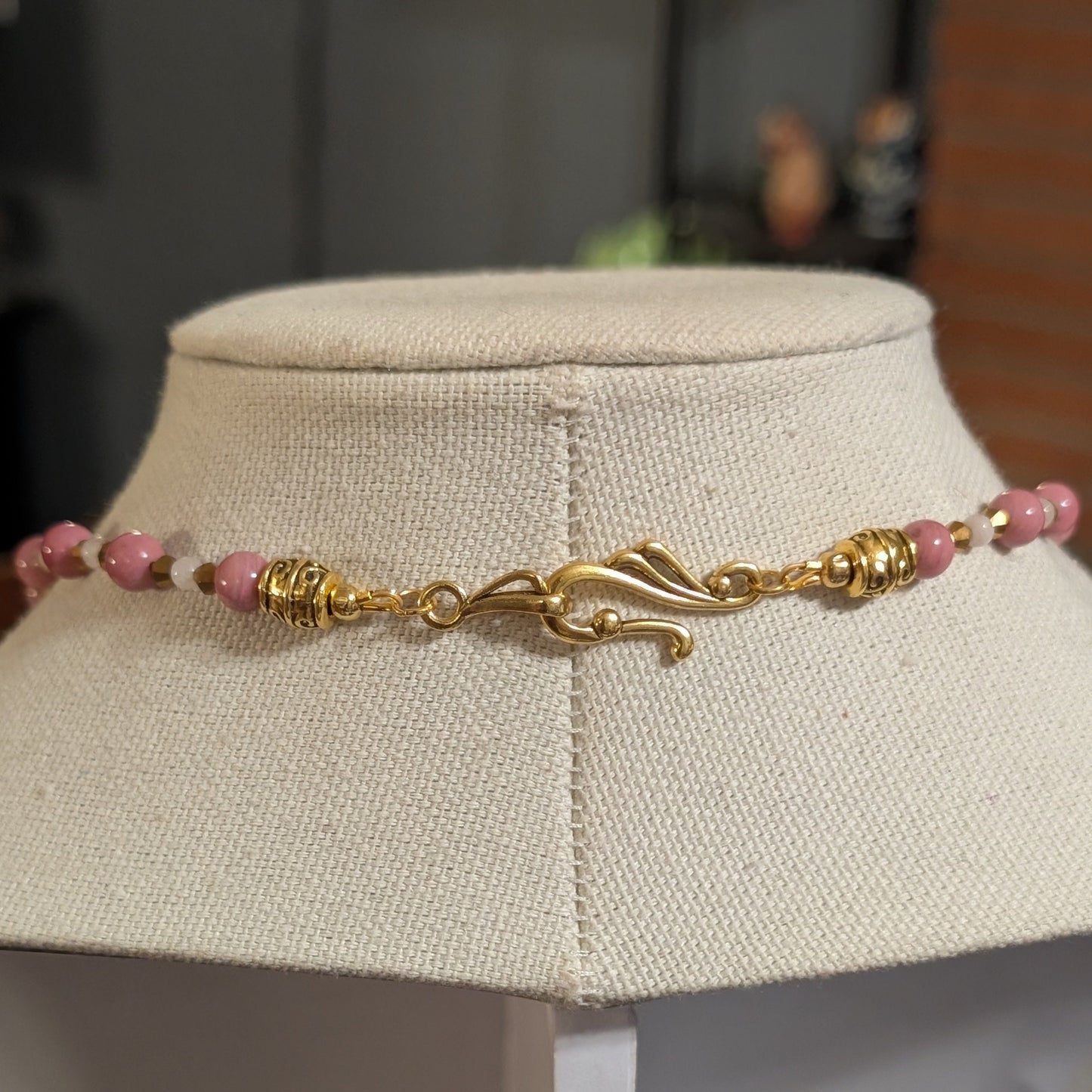 ✨Purrcilla✨| Rhodochrosite & Pink Morganite Cat Cameo Necklace