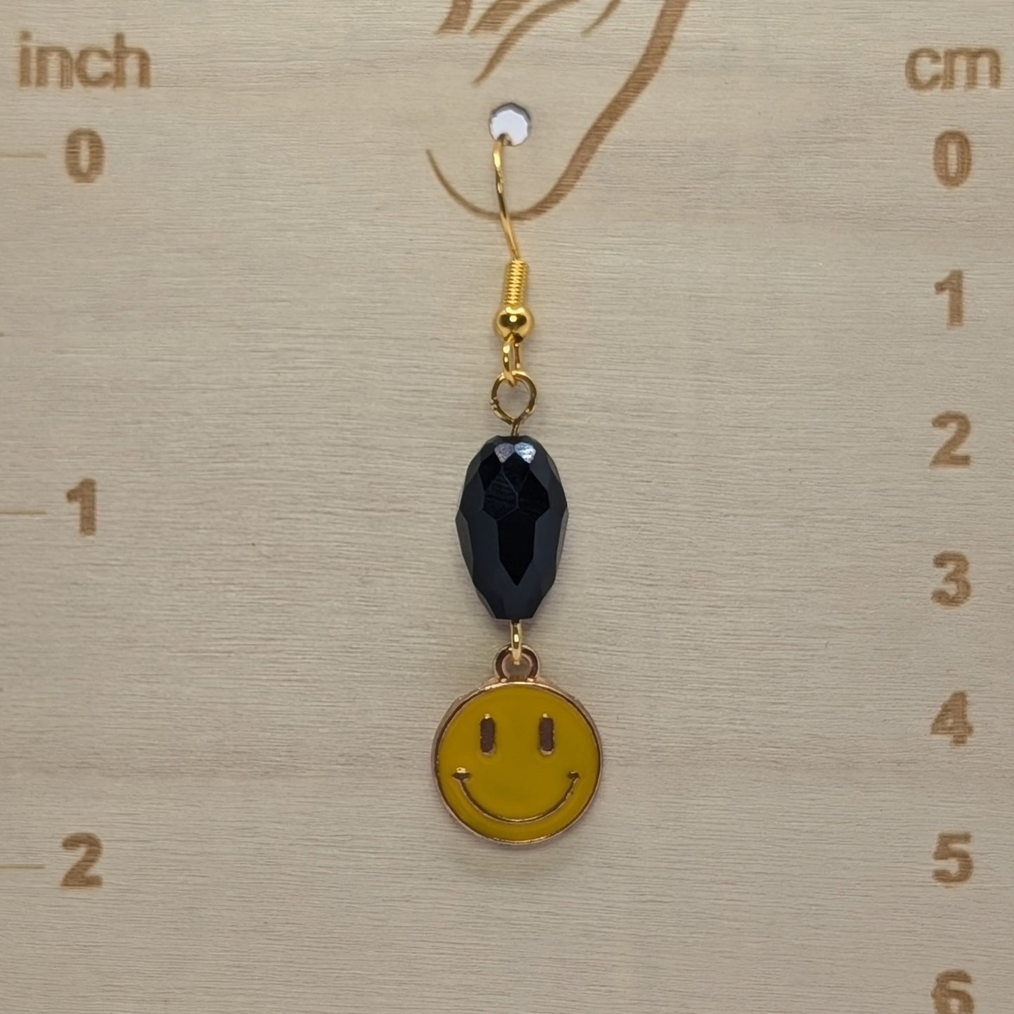 ✨Smirkshift✨ | Mismatched Yellow & Black Smiley Face Earrings
