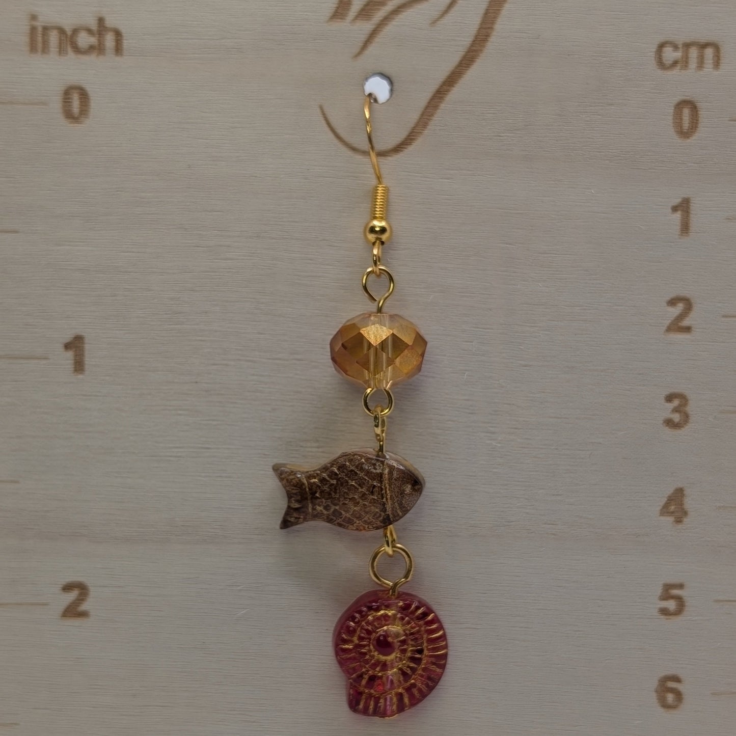 ✨Guppygrift✨| Fish Charm & Red Shell Drop Earrings