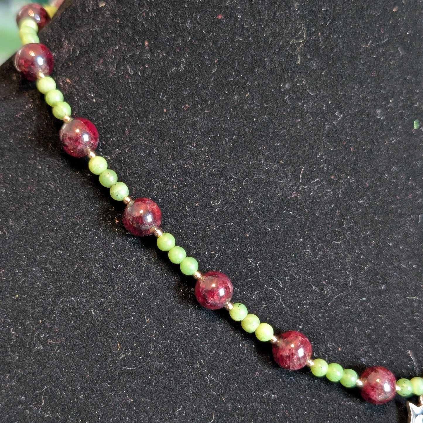 ✨Feliris✨| AAA Garnet & Nephrite Jade Cat Charm Necklace