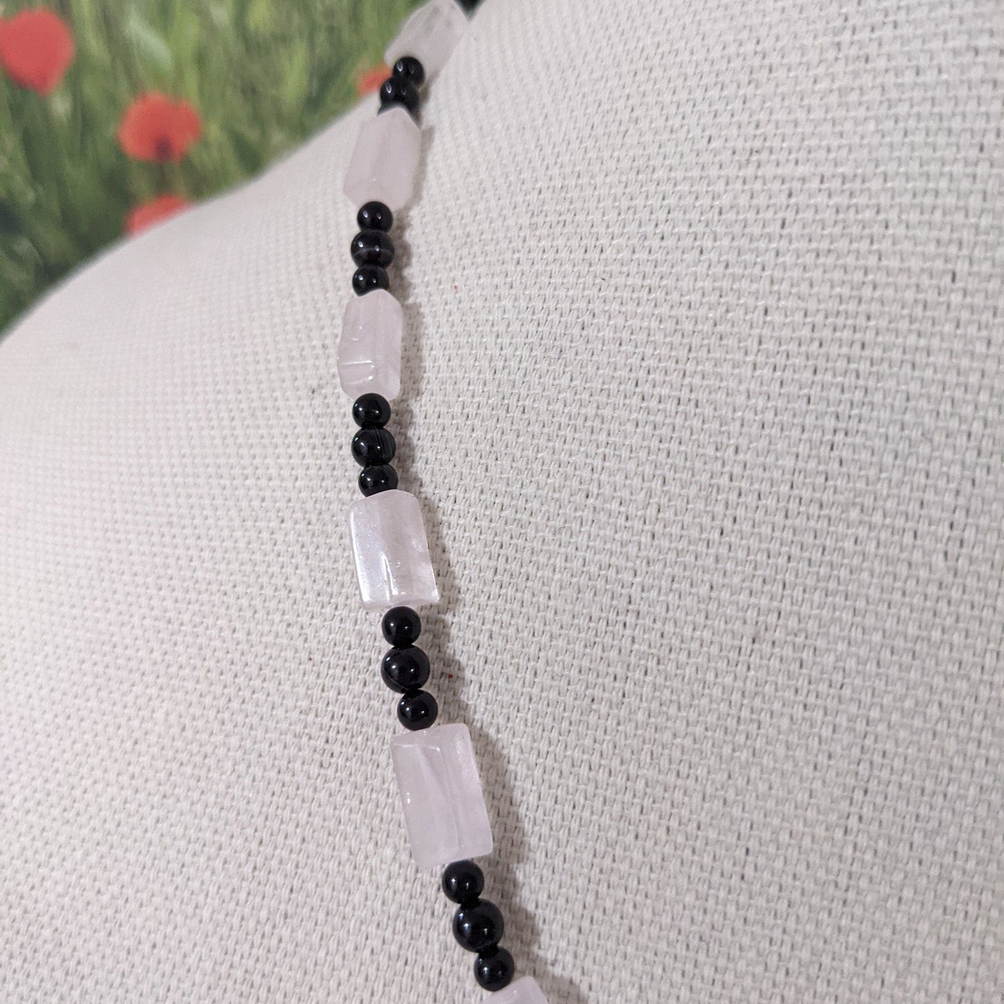 ✨Pink Noire✨| Rose Quartz & Onyx Fan Necklace