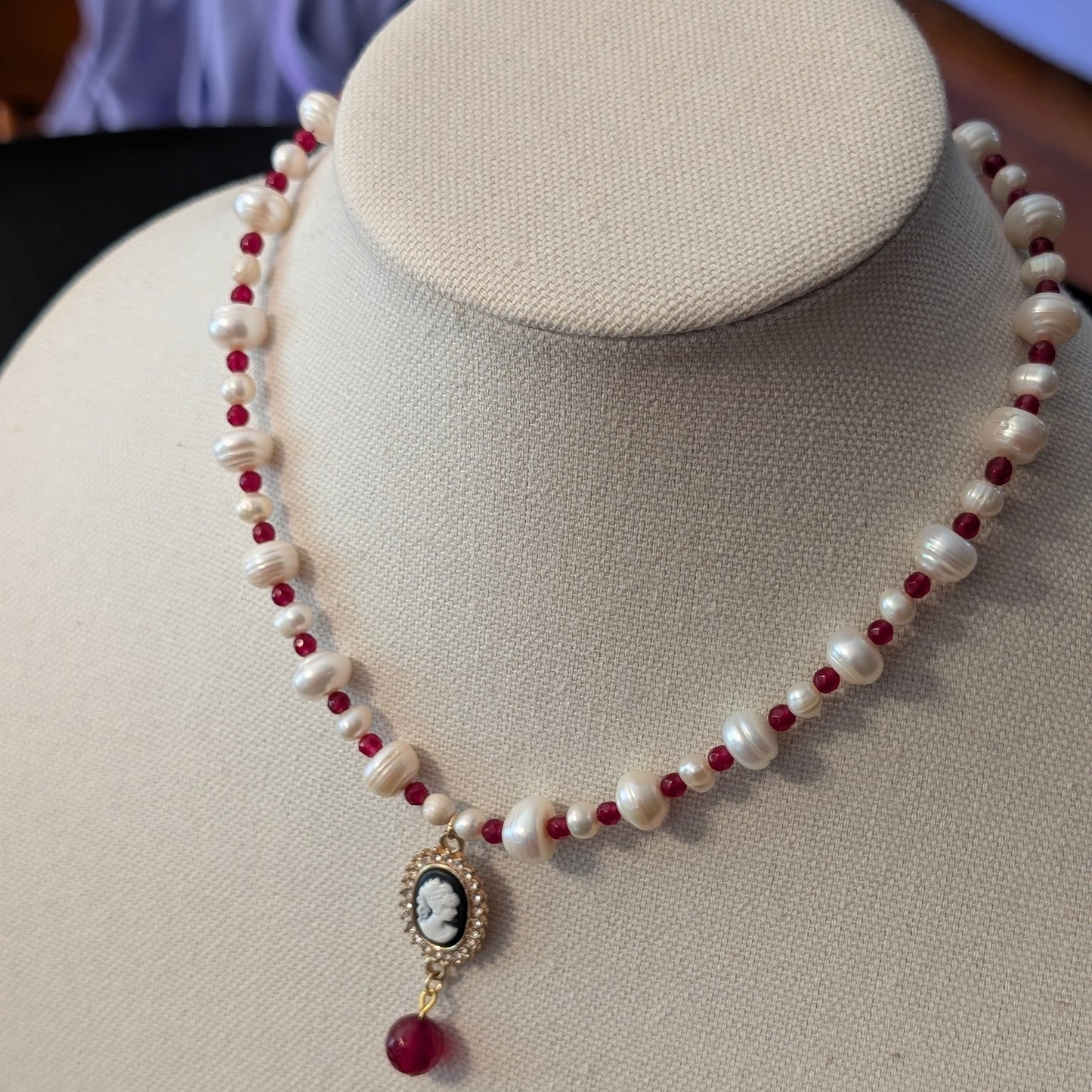 ✨Poison Apple✨| Pearl & Red Jade Cameo Necklace