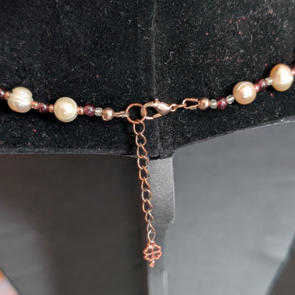 ✨The Red Heir✨| Pearl & Garnet Choker with Stone Pendant & Lucky Clover