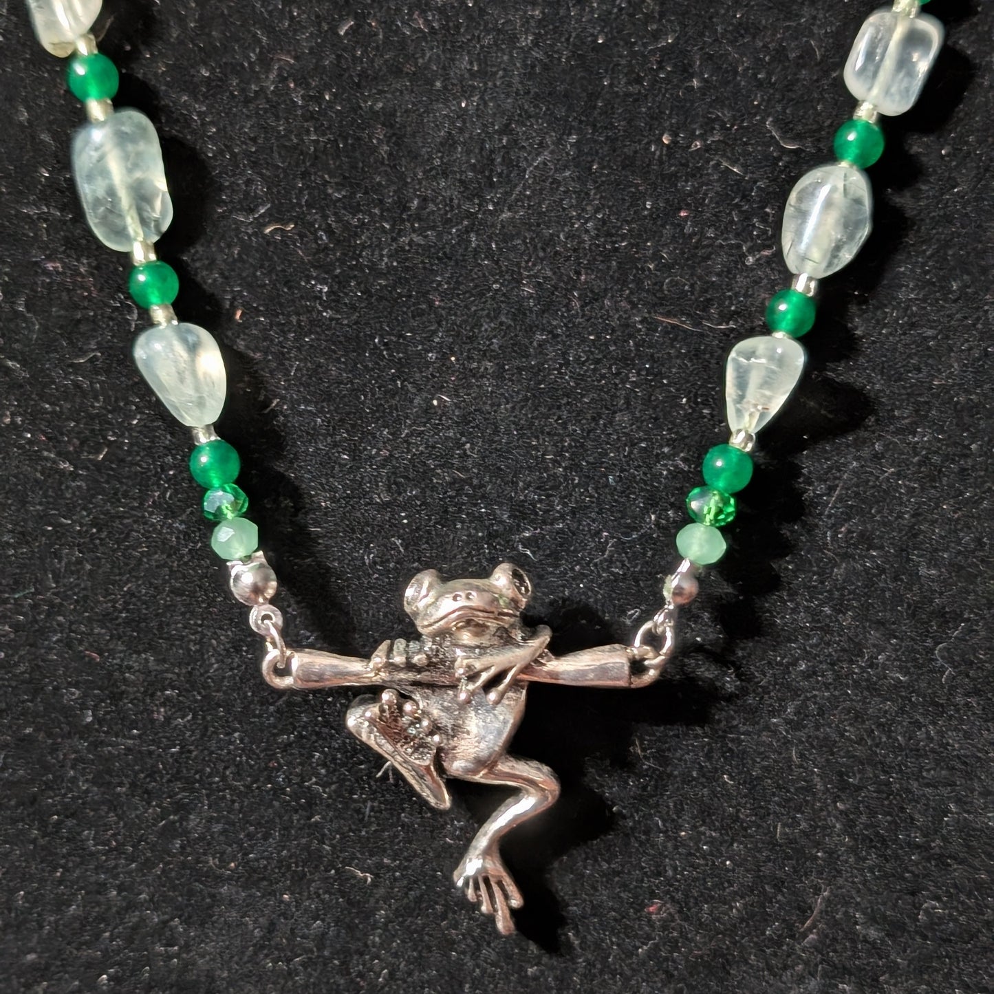 ✨Flipperfall✨| Prehnite & Green Jade Frog Necklace