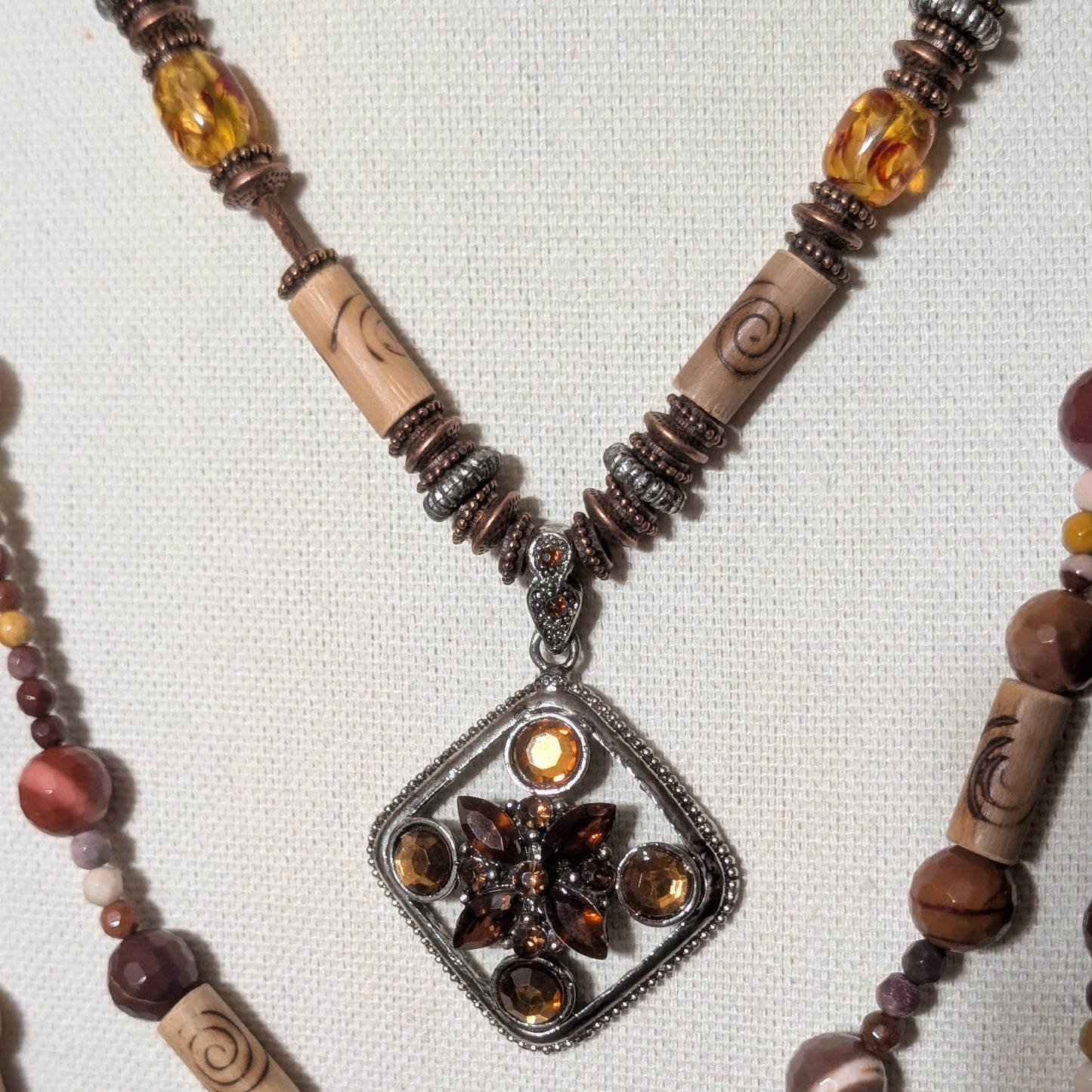 ✨The Spirift Amulet✨| Mookaite Jasper and Wood 3-Strand Necklace with Pendant