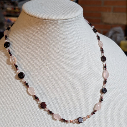 ✨Rosaniel✨| Garnet & Rose Quartz Strand Necklace