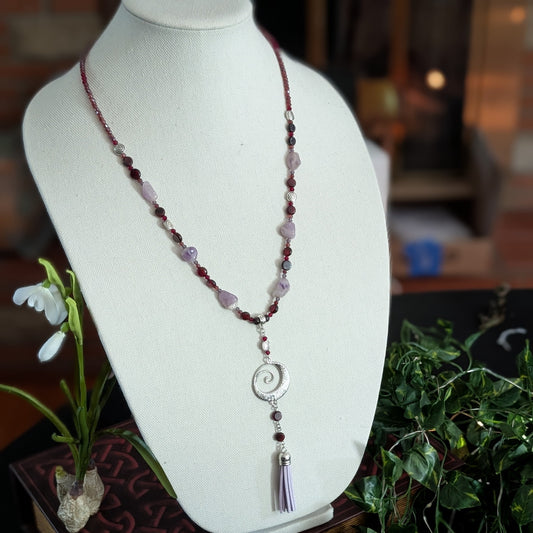 ✨Thistlecoil✨| Garnet & Amethyst Spiral Necklace
