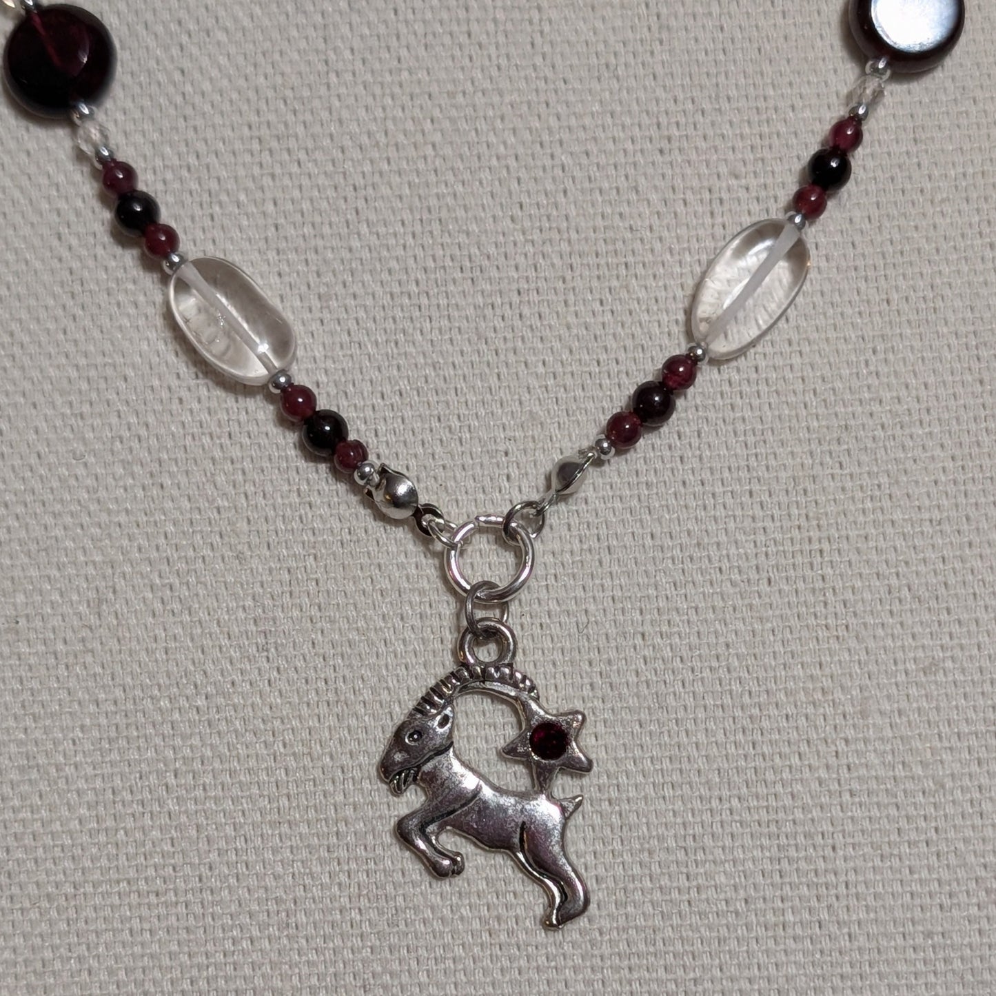 ✨Starleap✨| Garnet & Clear Quartz Capricorn Zodiac Necklace