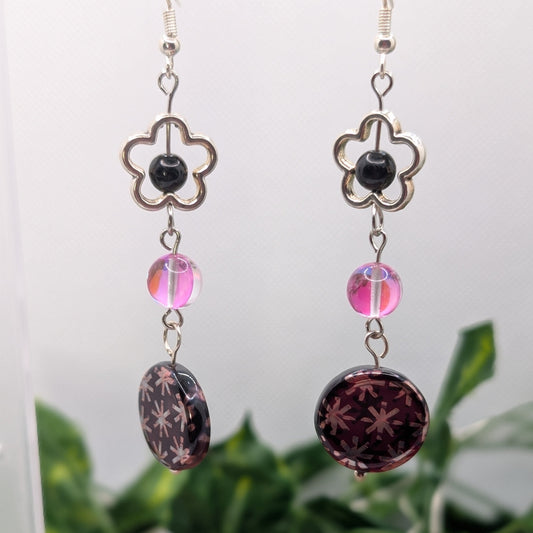 ✨Nightpetal✨| Black Tourmaline & Glass Daisy Earrings