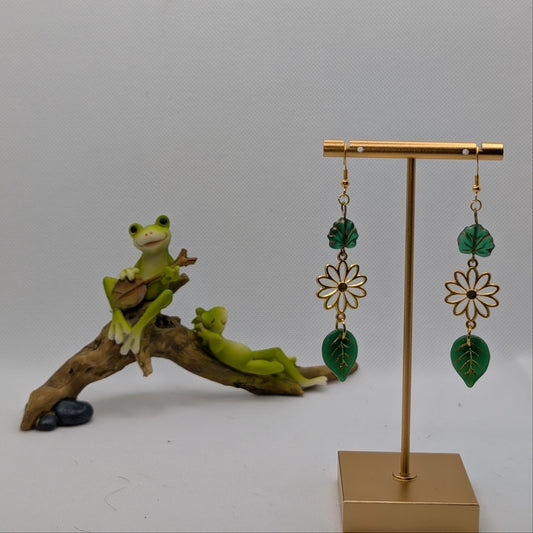 ✨Gilded Gardenlight✨| Green Leaf & Daisy Drop Earrings in Glass & Gold Tone