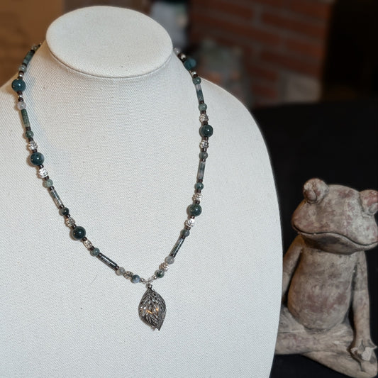 ✨Mossleaf Glen✨| Moss Agate & Wood Necklace with 3D Metal Filigree Leaf Pendant