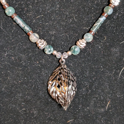 ✨Mossleaf Glen✨| Moss Agate & Wood Necklace with 3D Metal Filigree Leaf Pendant