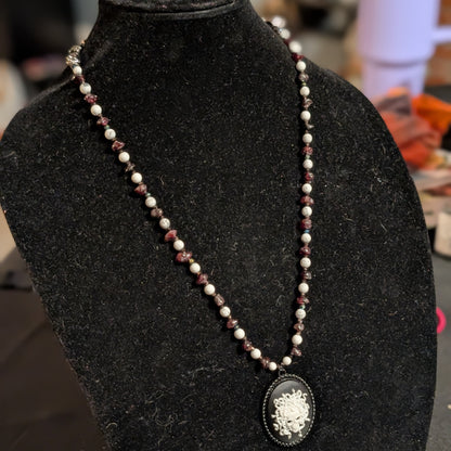 ✨Meduskull✨| Howlite, Garnet & Gunmetal Medusa Cameo Necklace