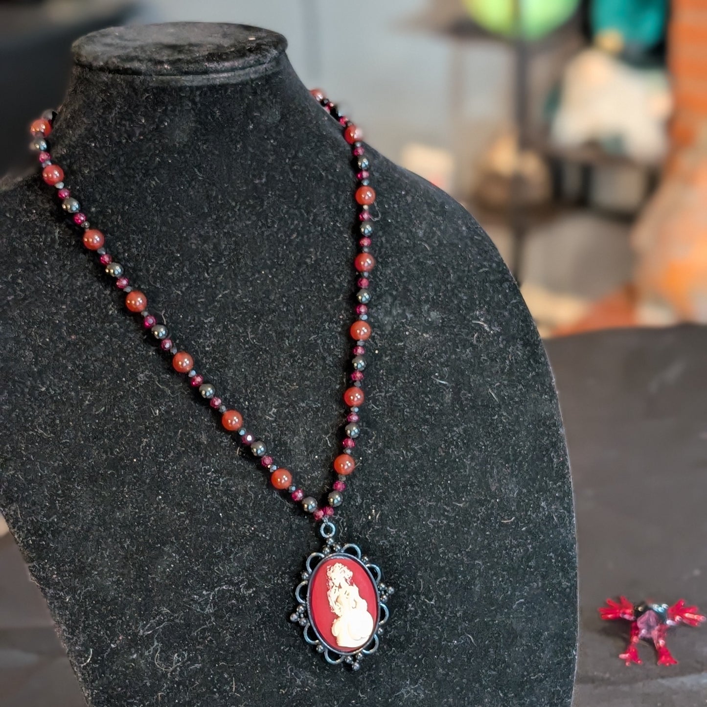 ✨Lady Sangoire✨| Red Agate & Onyx Necklace with Skeleton Cameo Pendant