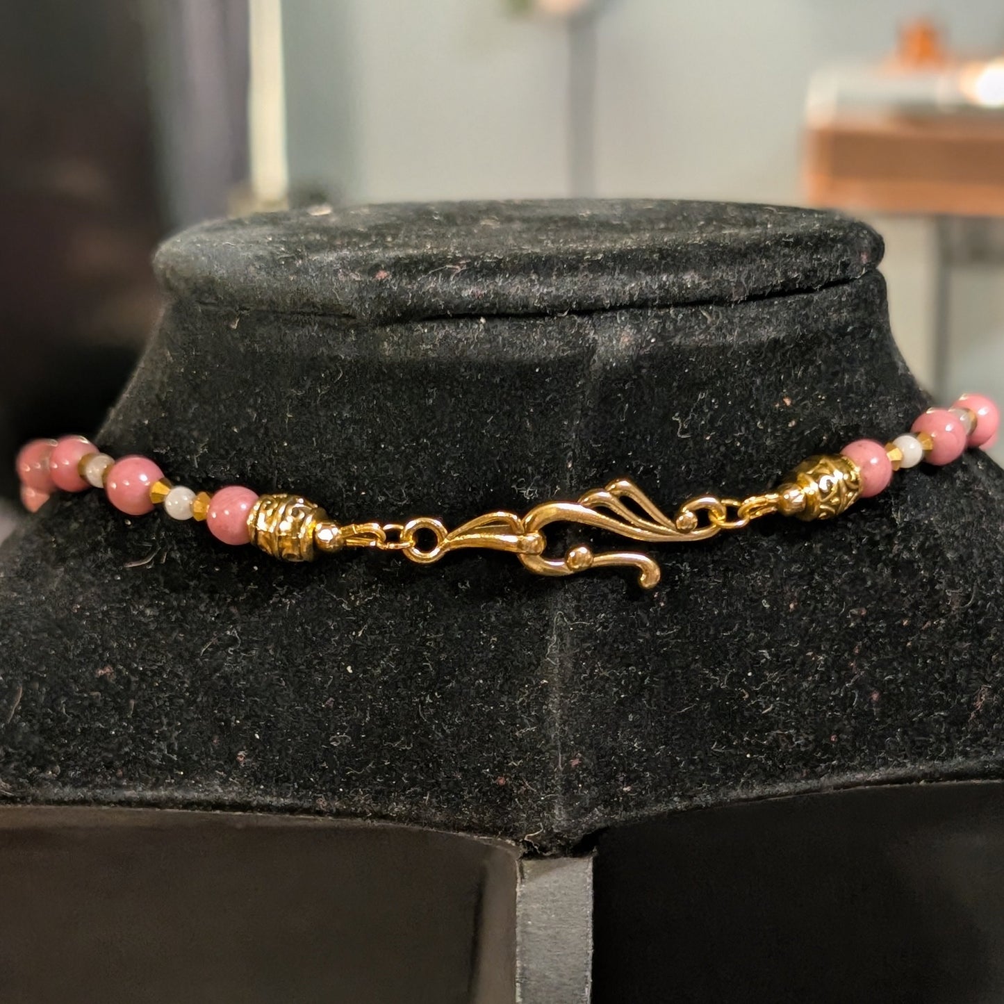 ✨Purrcilla✨| Rhodochrosite & Pink Morganite Cat Cameo Necklace