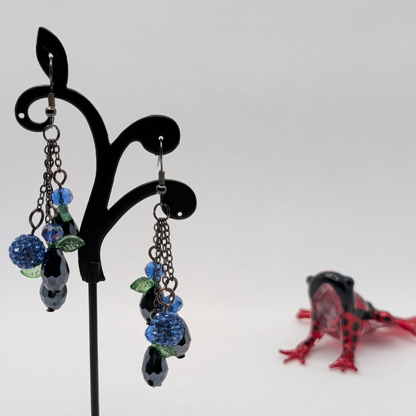 ✨Faeberries✨| Leaf-Winged Berry Cluster Earrings – Multiple Harvest Colors