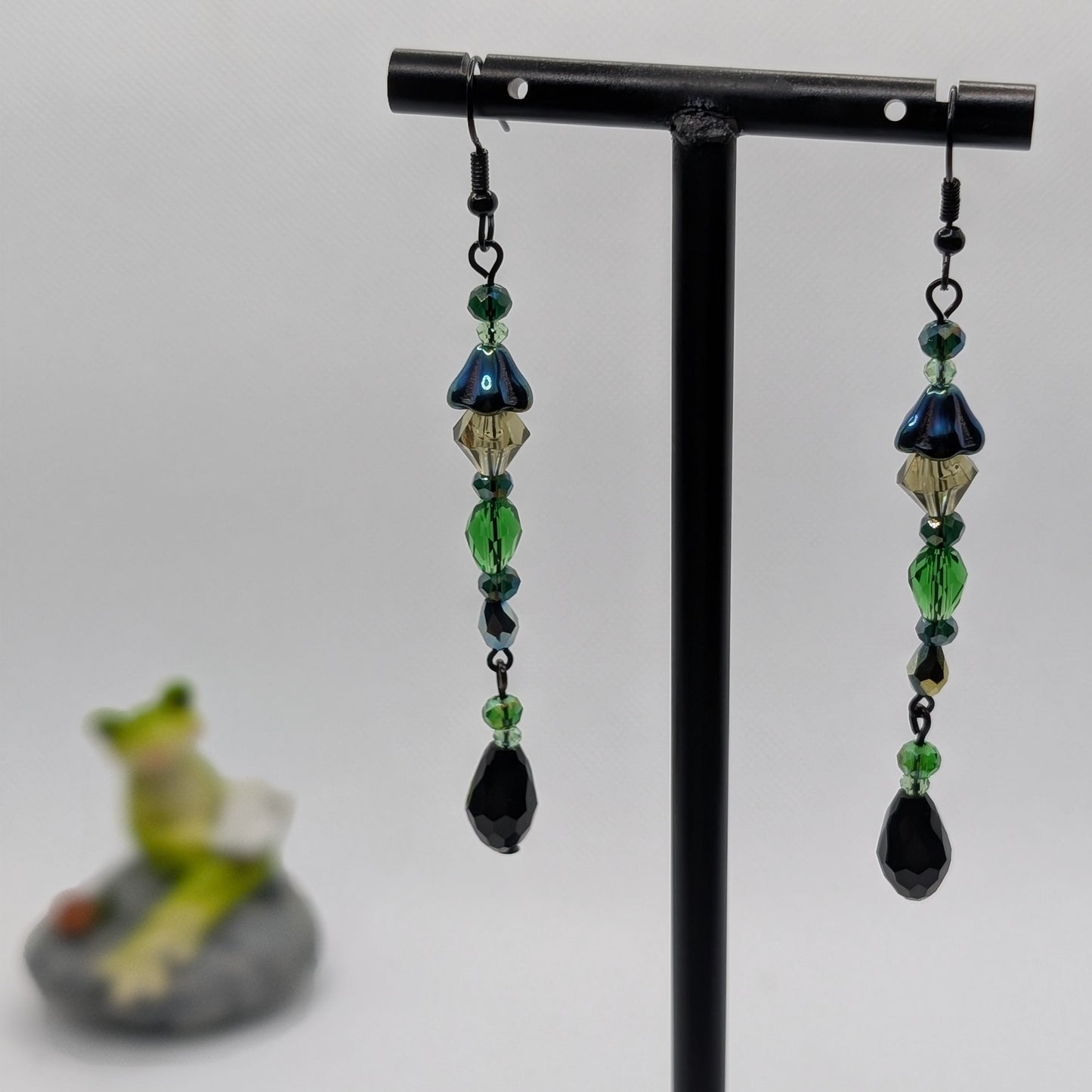 ✨Shadowmoss Vine✨| Green Beaded Forest Drop Earrings