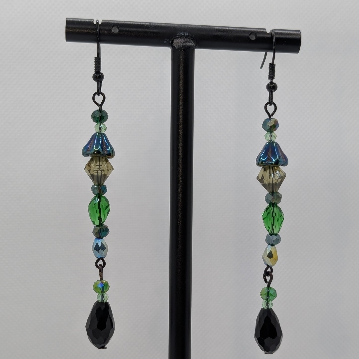 ✨Shadowmoss Vine✨| Green Beaded Forest Drop Earrings