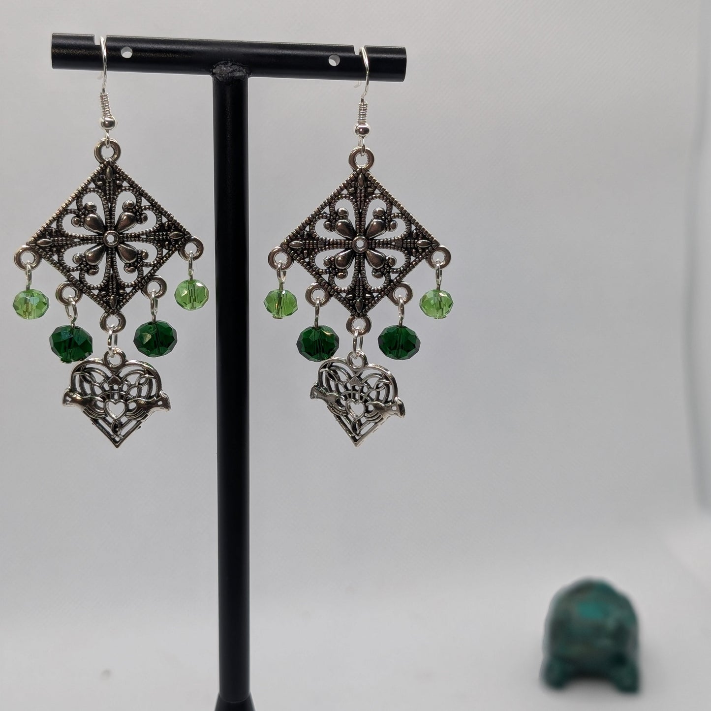 ✨Emerald Trellis✨ | Filigree Chandelier Claddagh Heart Earrings