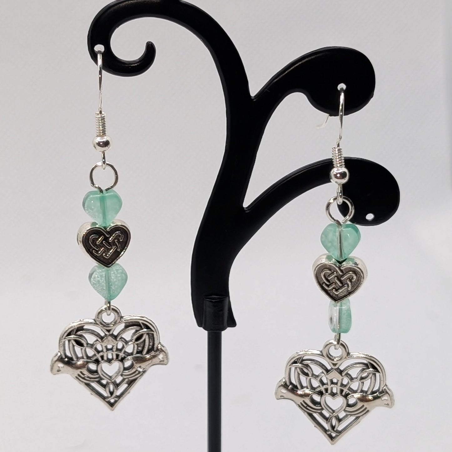 ✨The Knotkeeper’s Promise✨| Mint Glass Claddagh Heart Earrings