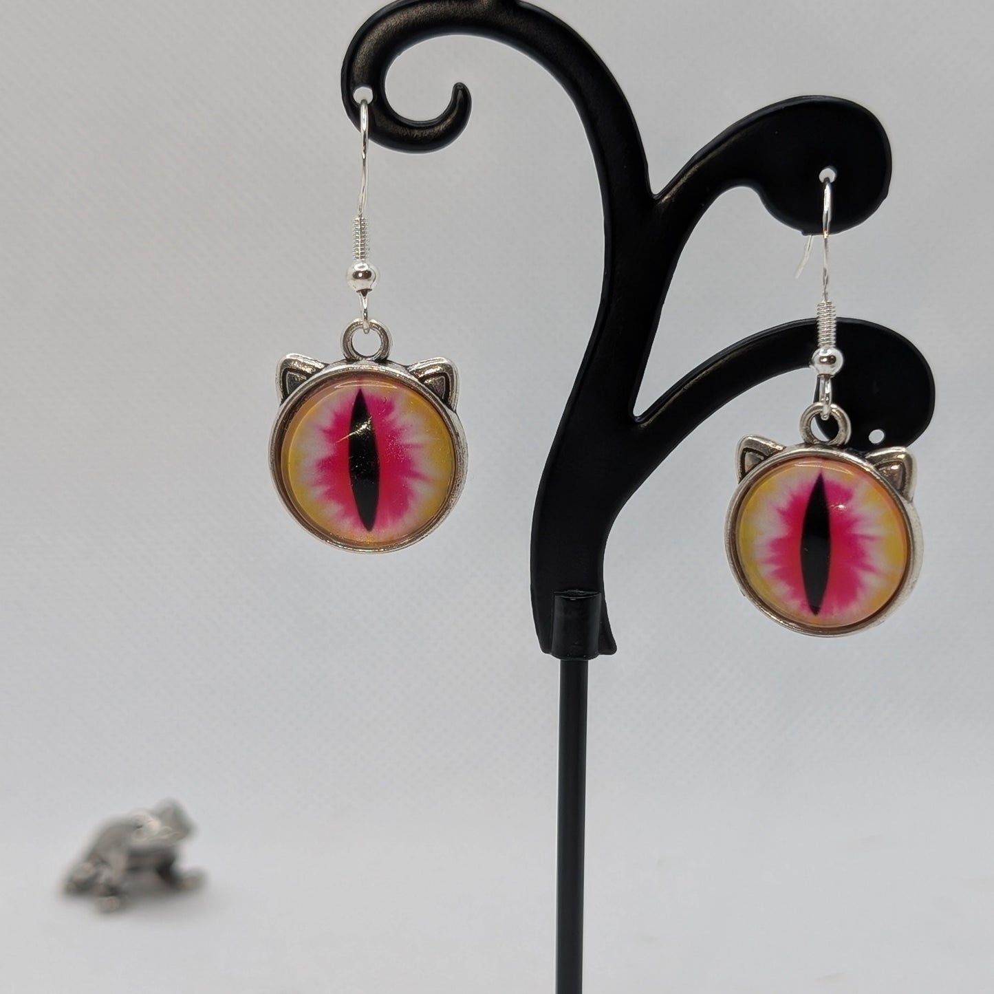 ✨Feeleyes✨| Eye-Cab Cat Earrings