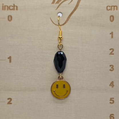 ✨Smirkshift✨ | Mismatched Yellow & Black Smiley Face Earrings