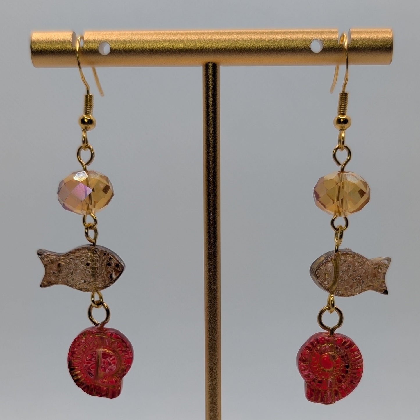 ✨Guppygrift✨| Fish Charm & Red Shell Drop Earrings