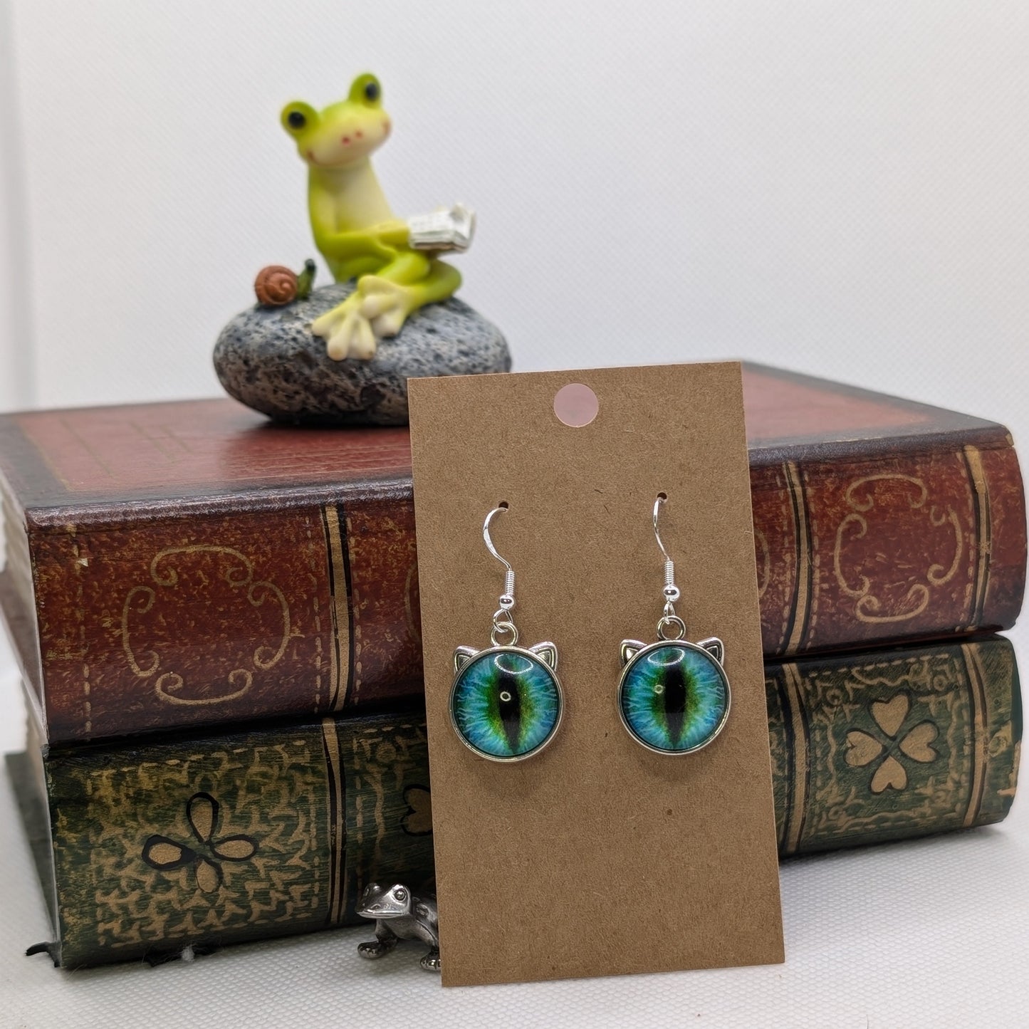 ✨Feeleyes✨| Eye-Cab Cat Earrings