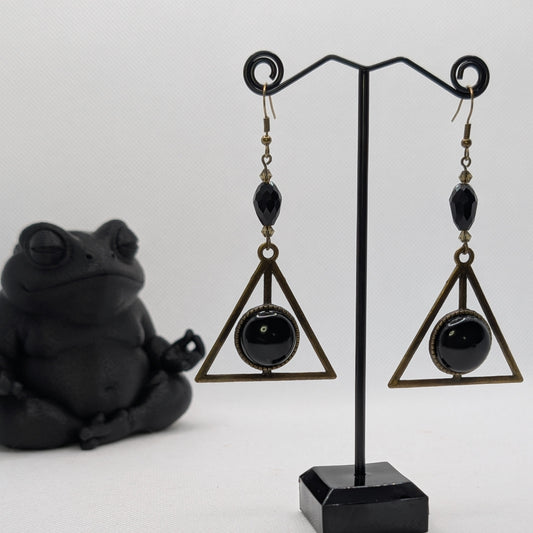 ✨Gloometry✨| Triangle Frame & Black Stone Cabochon Earrings