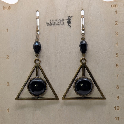 ✨Gloometry✨| Triangle Frame & Black Stone Cabochon Earrings