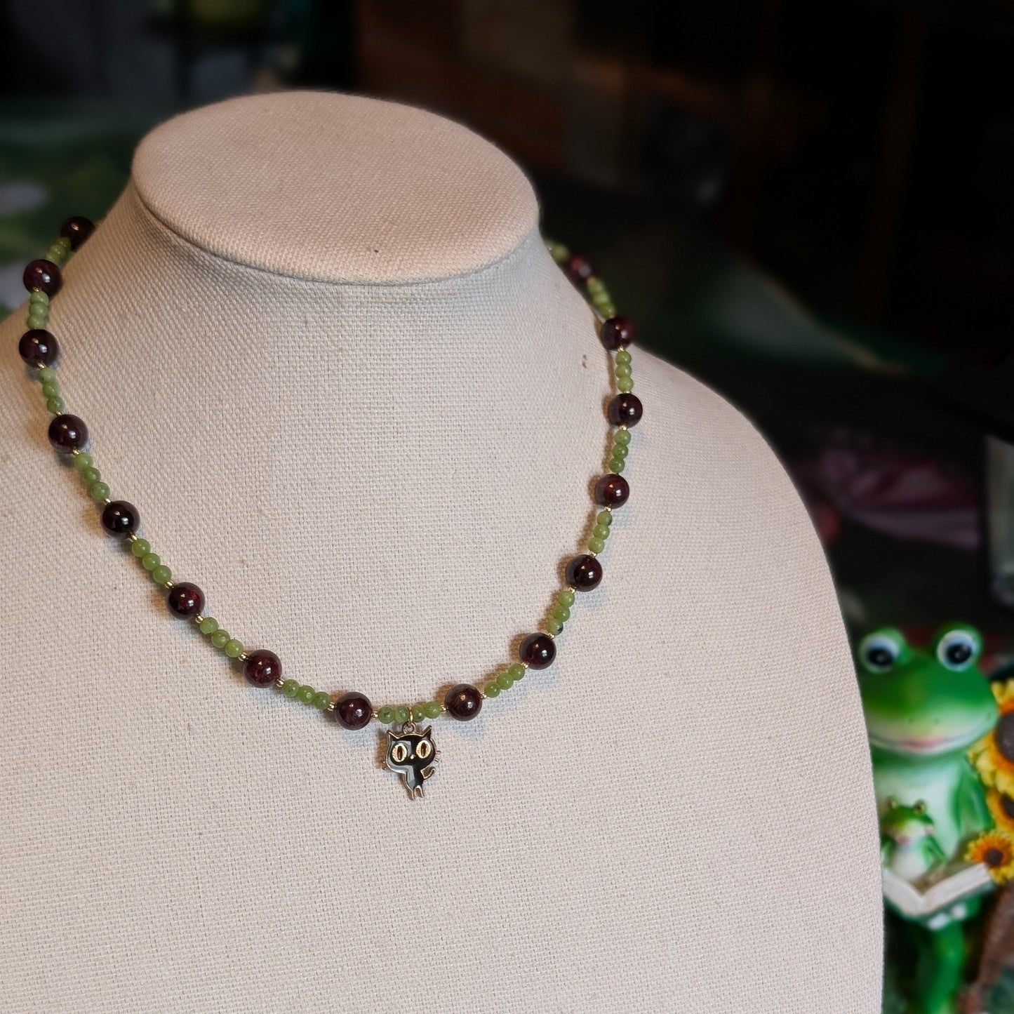 ✨Feliris✨| AAA Garnet & Nephrite Jade Cat Charm Necklace