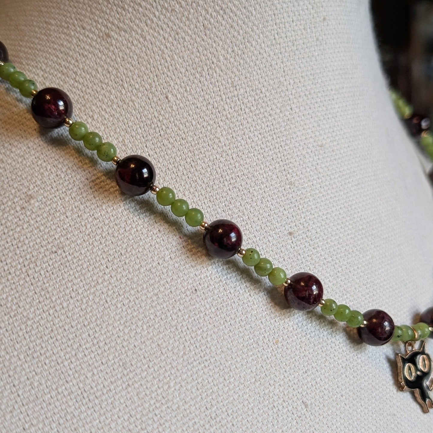 ✨Feliris✨| AAA Garnet & Nephrite Jade Cat Charm Necklace