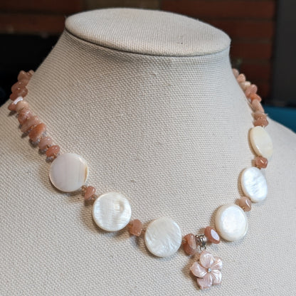 ✨Sunlace Grotto✨ | Sunstone & Shell Flower Necklace