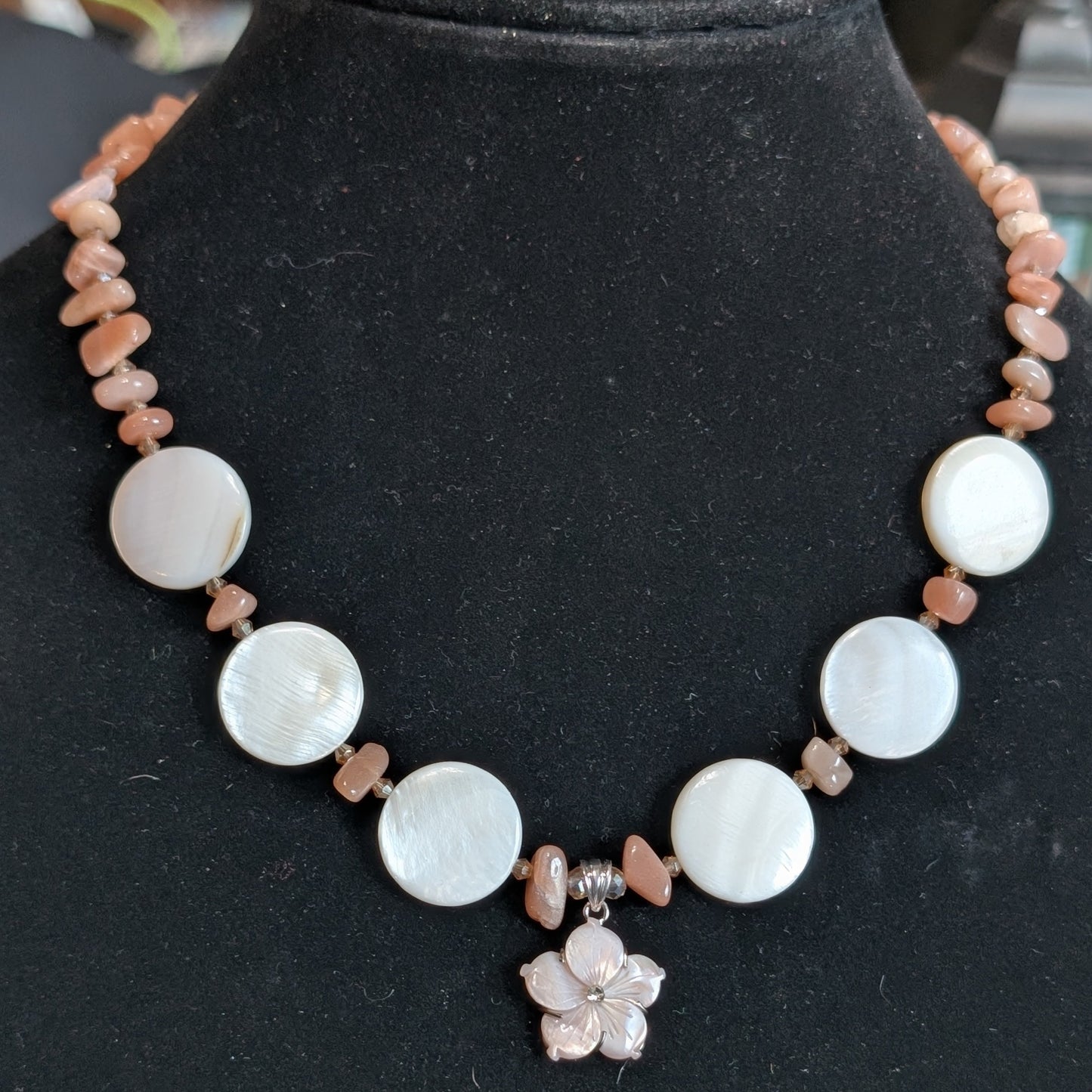 ✨Sunlace Grotto✨ | Sunstone & Shell Flower Necklace