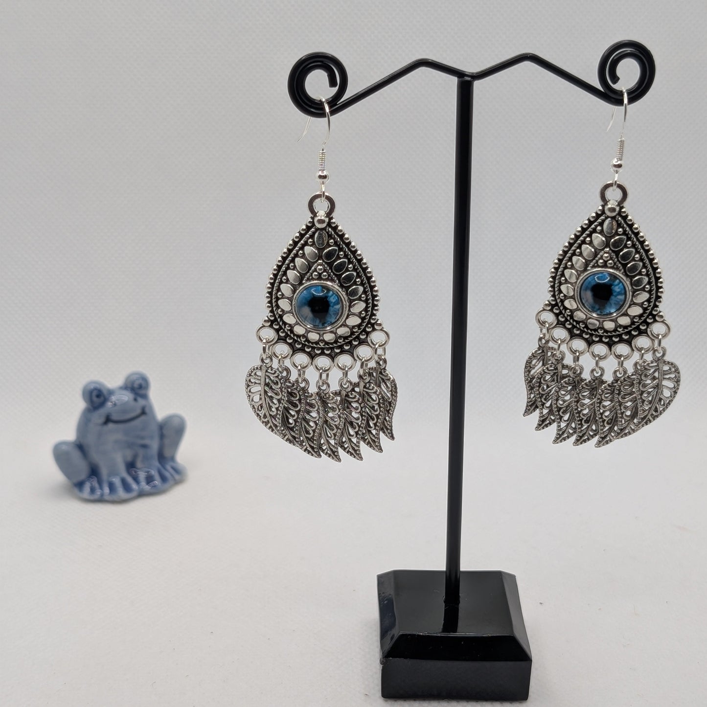 ✨The Frondwatchers✨ | Eyeball Earrings with Leaf Fringes