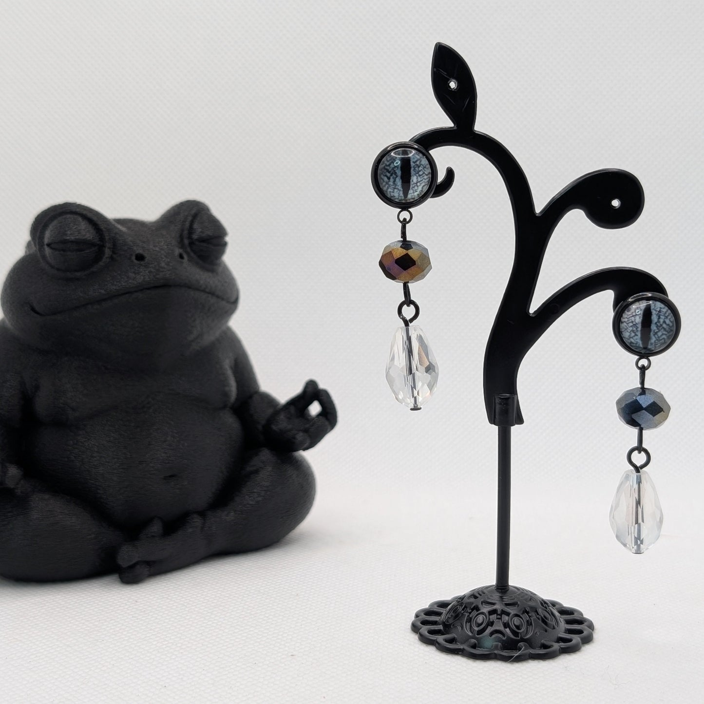 ✨Scalesight✨ | Reptilian Slit-Pupil Eye & Faceted Glass Dangle Earrings