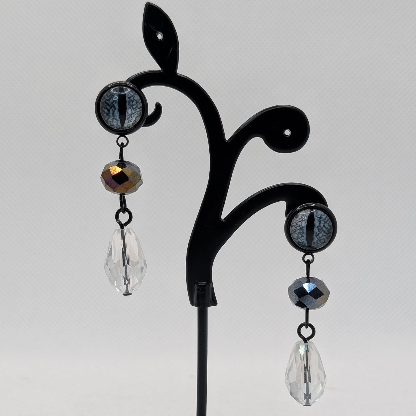 ✨Scalesight✨ | Reptilian Slit-Pupil Eye & Faceted Glass Dangle Earrings