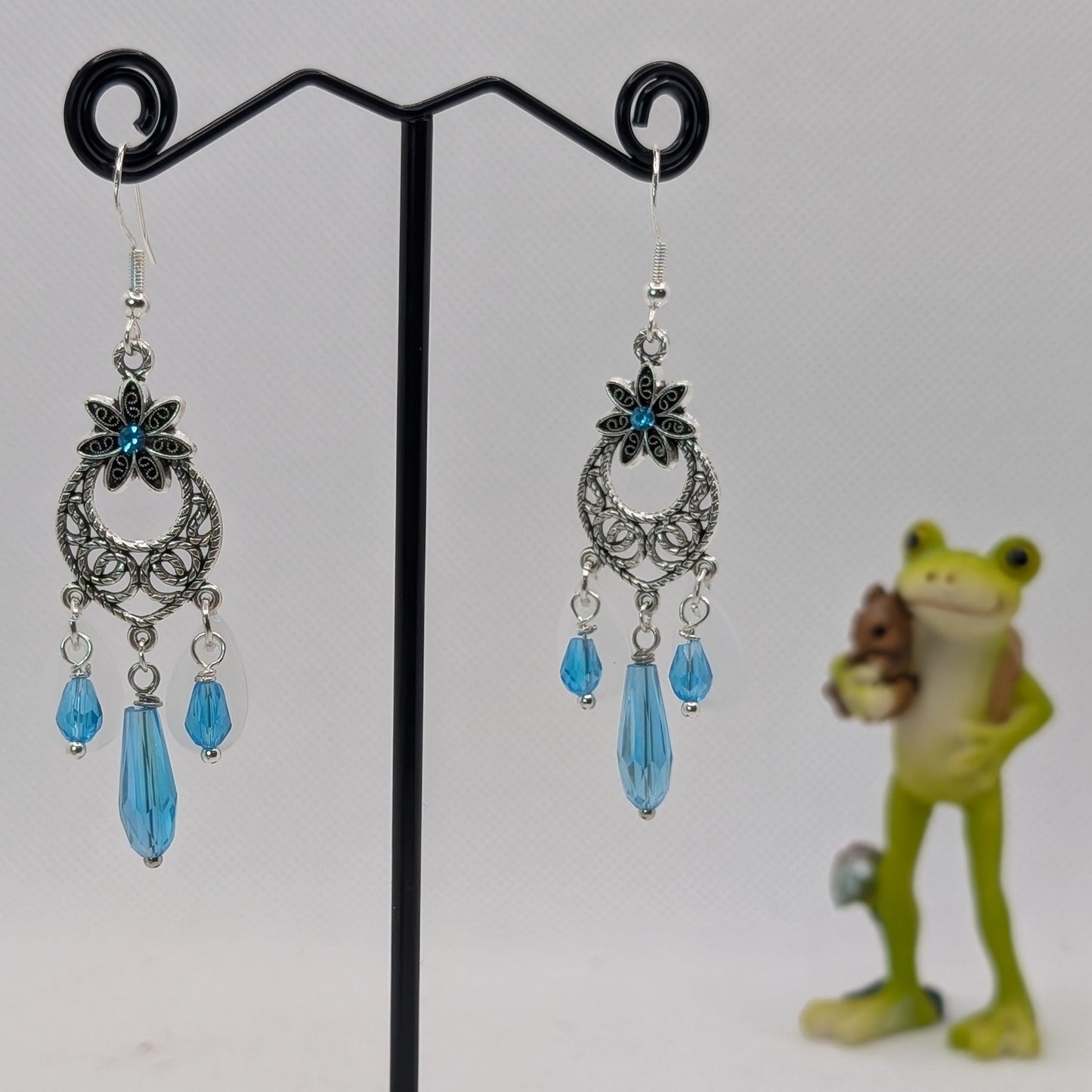 ✨Glacianthae✨ | Blue & White Floral Chandelier Earrings