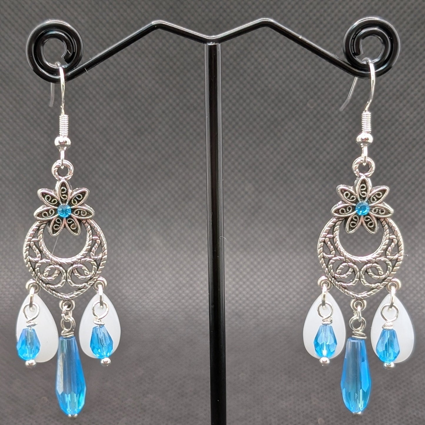 ✨Druclorae✨ | Silver Floral Glass Teardrop Earrings | Glacianthae & Moreia