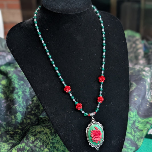 ✨Everbriar Bloom✨ | Malachite & Mystic Moonstone Rose Cameo Necklace